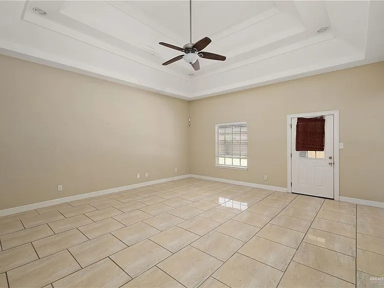 2413 Xenops Ave — Photo 4