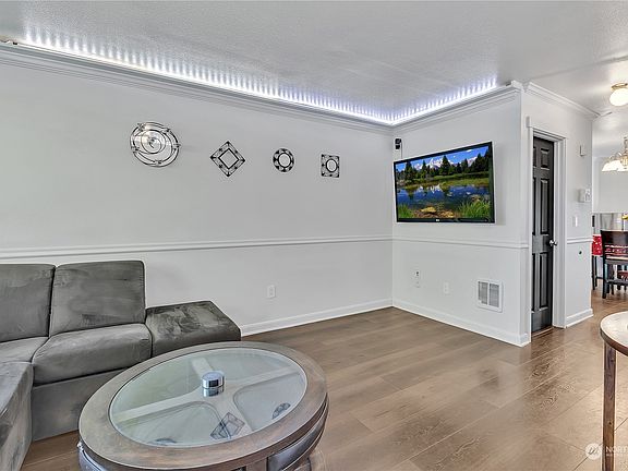 5th image of 1126 110th Street E #39