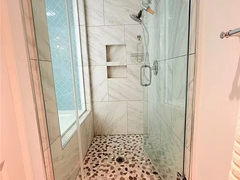 27 Sarena — Photo 17