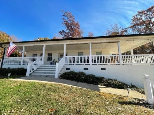 8828 Lynn Parker Ln, Charlotte, NC 28278