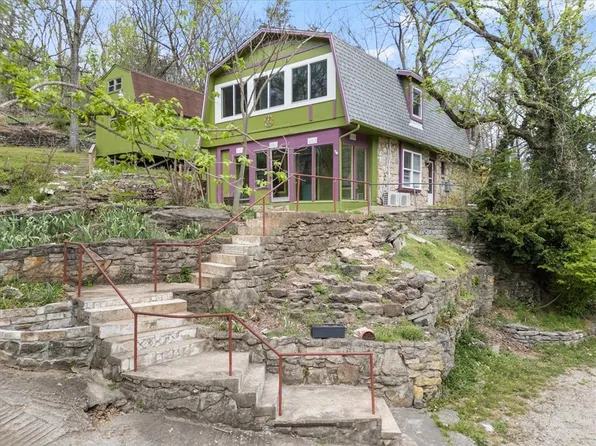 190 N Main St, Eureka Springs, AR 72632