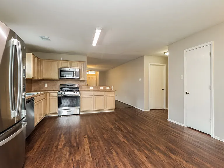 12134 Carriage Oak Cir — Photo 7