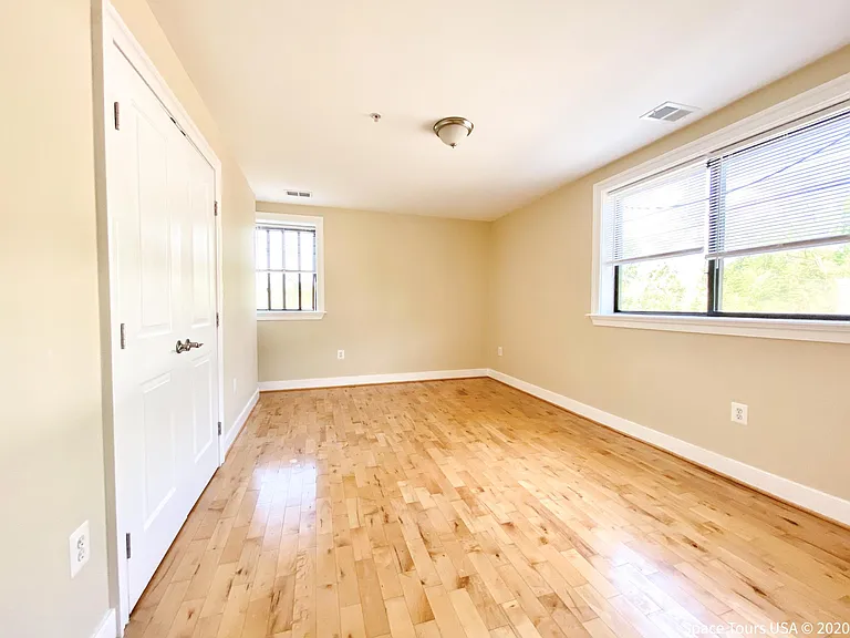 306 Atlantic St SE #B — Photo 3