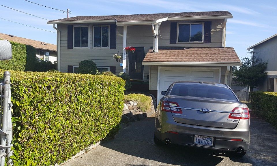 1st image of 1721 S 46th St