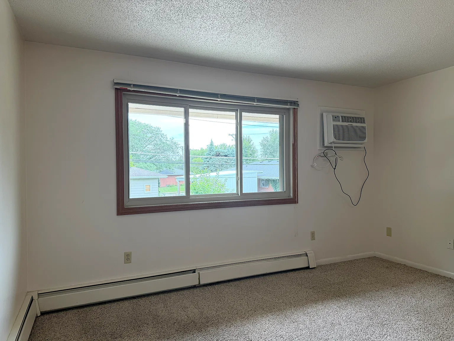 610 Sunset St — Photo 3