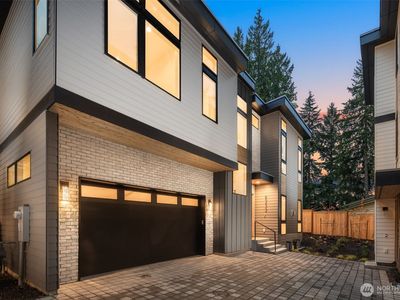 8233 122nd Avenue NE, Kirkland, WA, 98033