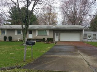 1587 Harding Ave, Mineral Ridge, OH 44440