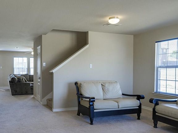 4th image of 600 Trillium Ln