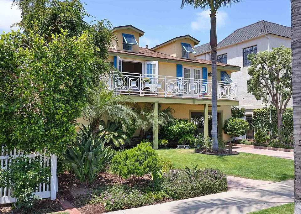 810 D Ave