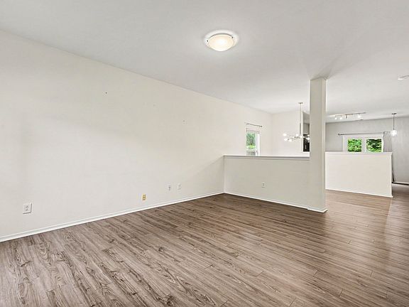 4th image of 8942 Chalkstone Rd