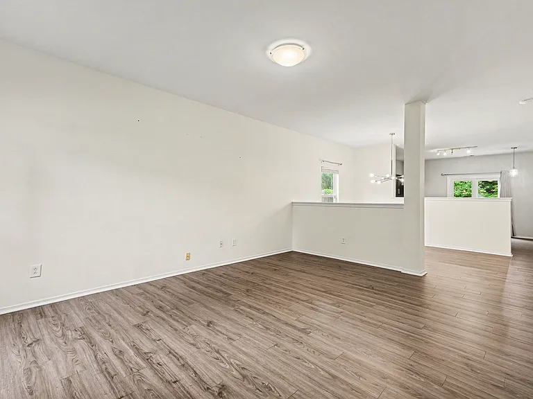 8942 Chalkstone Rd — Photo 4