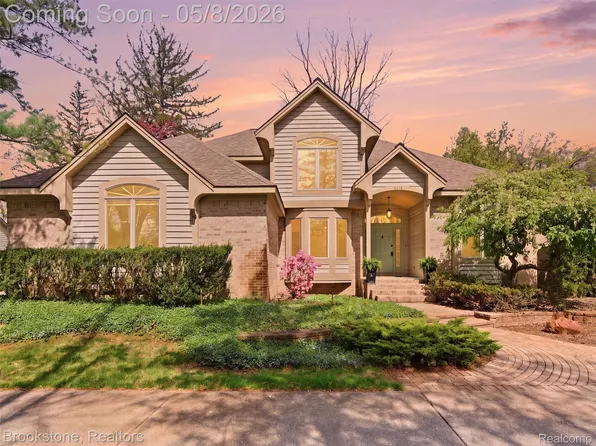 6512 White Lake Rd, Clarkston, MI 48346