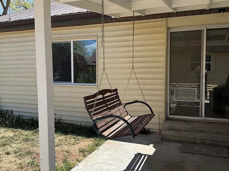 510 E Montezuma Ave — Photo 10