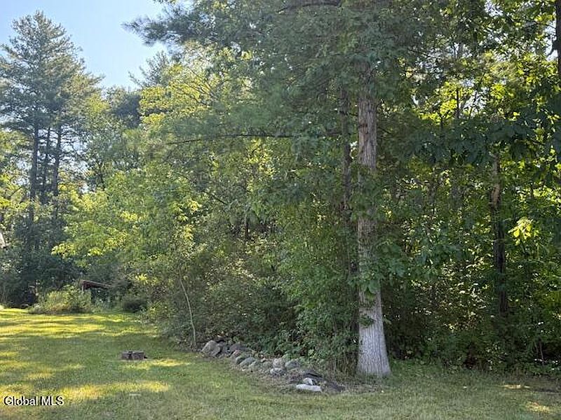 3rd image of 20 Bruce Drive