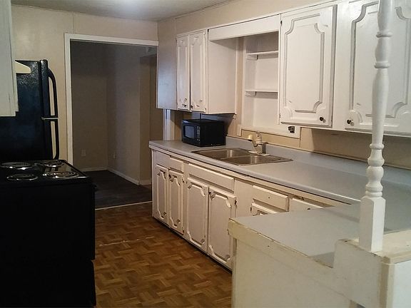 4th image of 405 W Mimosa Dr