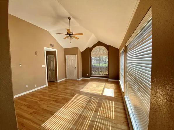 19515 Horden Creek Dr, Tomball, TX 77375