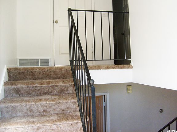 4th image of 3939 W Benview Ave #1