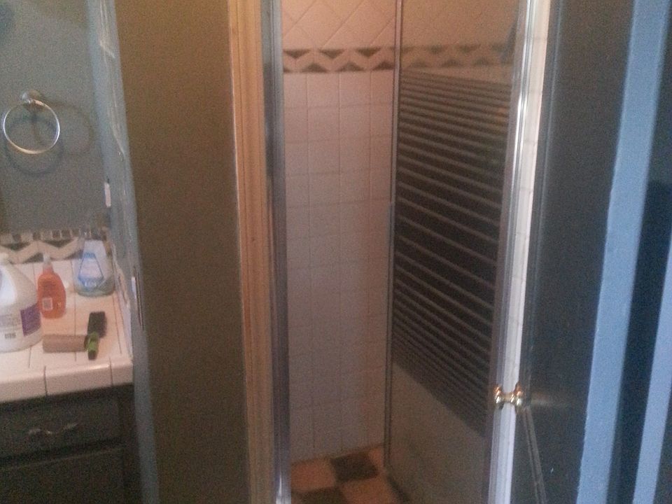 1st image of 118 College St S