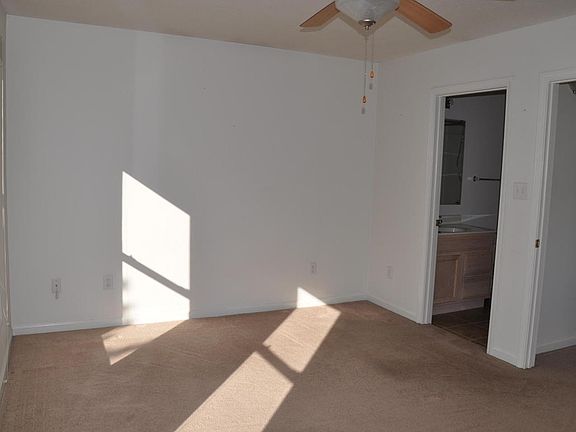 4th image of 15 Beverly Ct APT 1