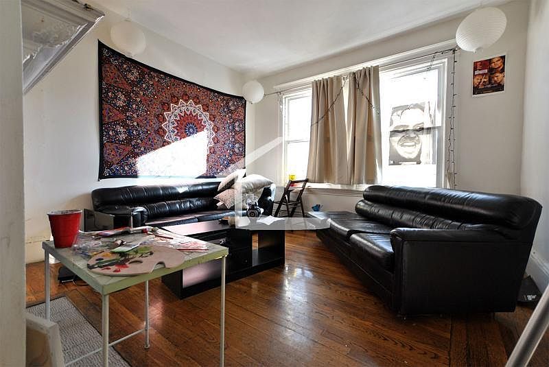 2nd image of 14 Ashford St #Lm3