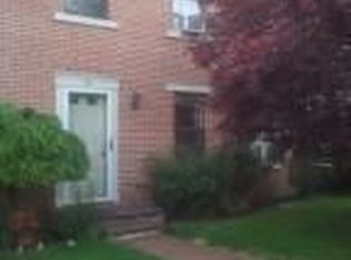18 Carriage House Dr, Willow Street, PA 17584