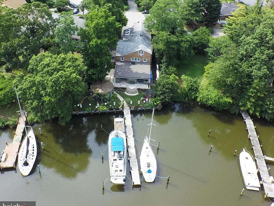 1st image of 705 Warren Dr