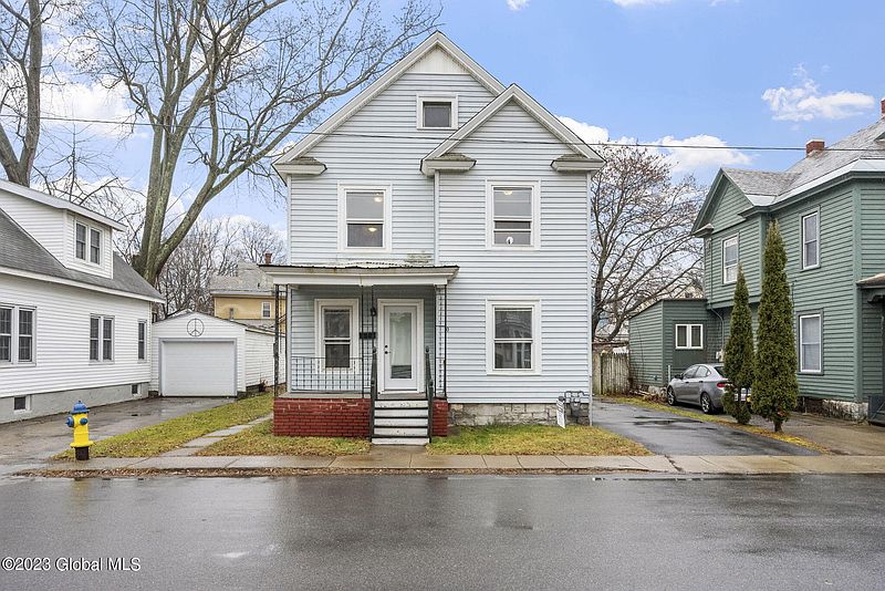 3rd image of 10 Elizabeth Street