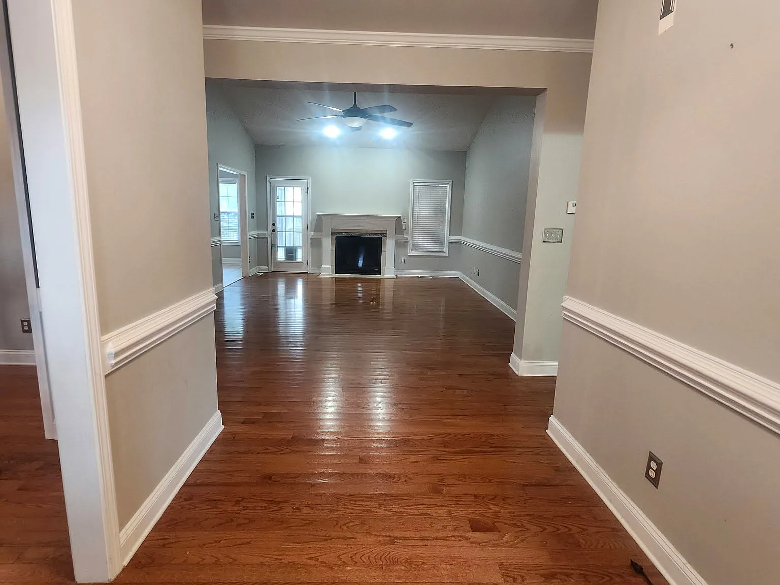 4 bed, 3.5 bath, 3096 sqft, $2,395 — Photo 2