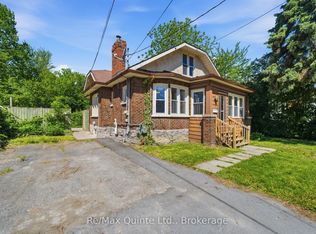 8 B Dunbar St, Belleville, ON K8P3R5
