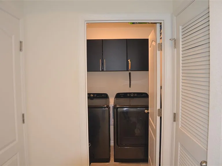 511 Noble Ave — Photo 5