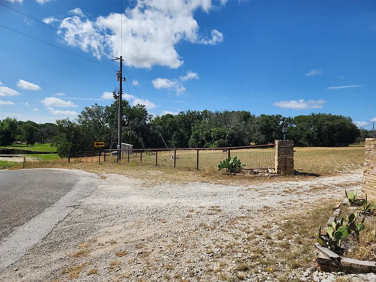 500 Spring Creek Rd — Photo 13