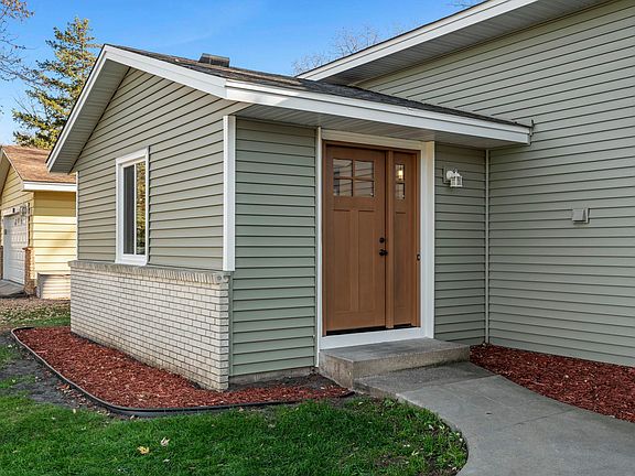 4th image of 3417 77th Ave N