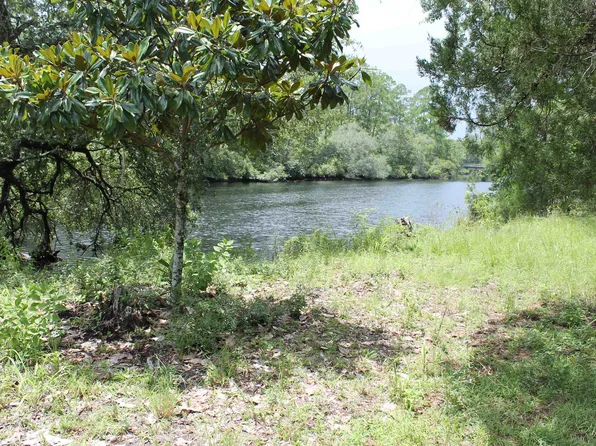 90 Mathis Rd, Sopchoppy, FL 32358