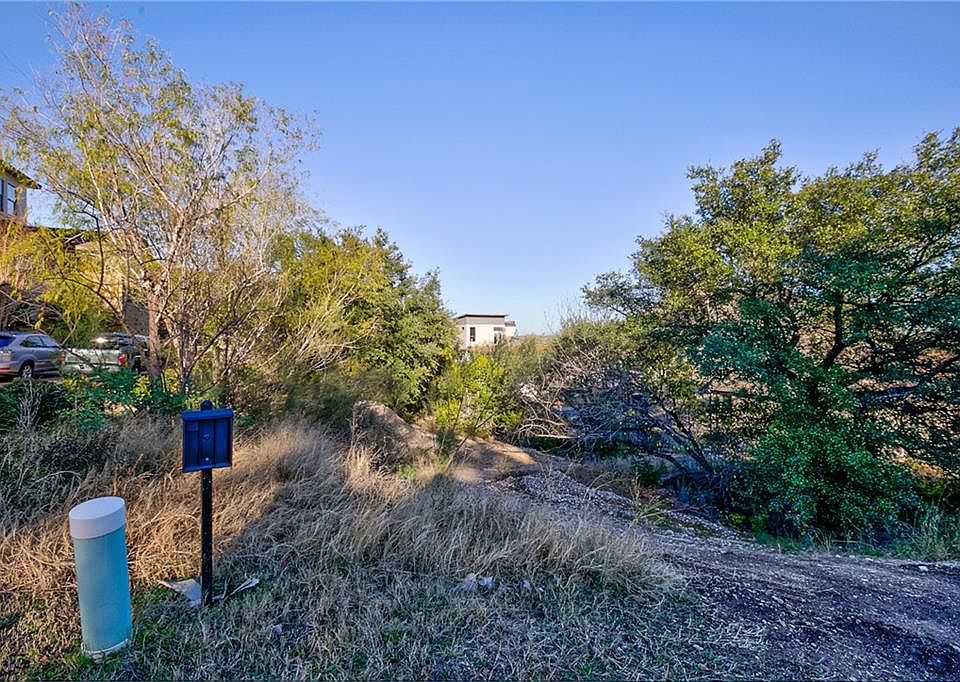 1st image of 15098 Dorothy Dr