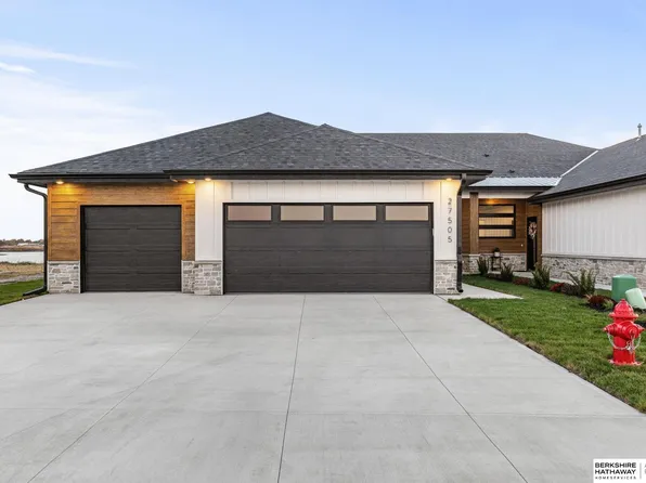 27505 Heron St, Valley, NE 68064