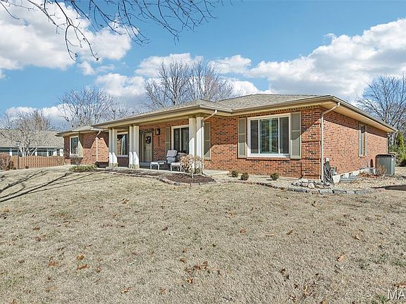 2nd image of 1128 Black Forest Dr