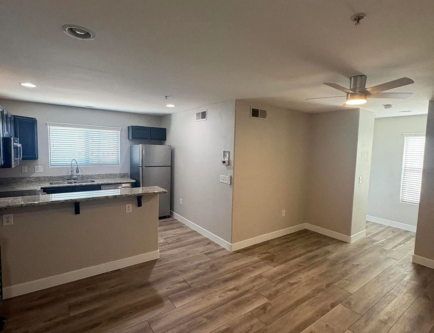 2 bed, 2.0 bath, 1053 sqft, $1,850 — Photo 4