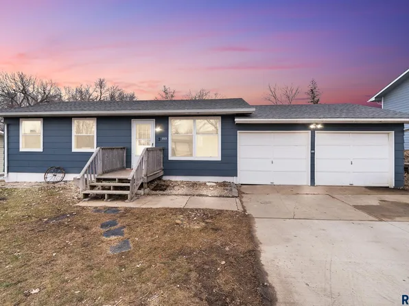 513 Superior Ave, Crooks, SD 57020