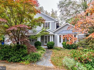 3031 N Stafford St, Arlington, VA 22207