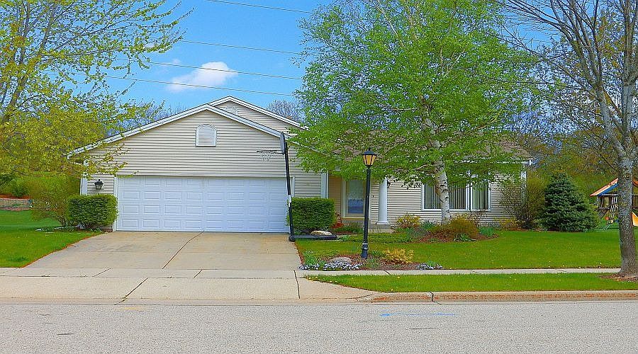 1st image of 1815 Wexford Ln