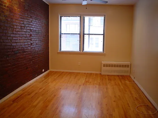 Rented by Chartwell Manhattan Realty | media 11