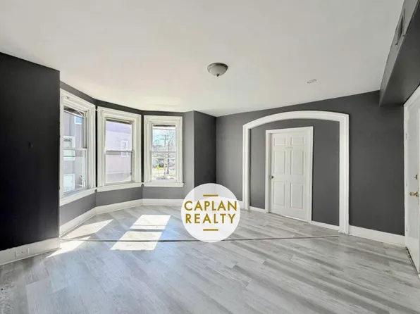 121 Spring St #2, New Haven, CT 06519