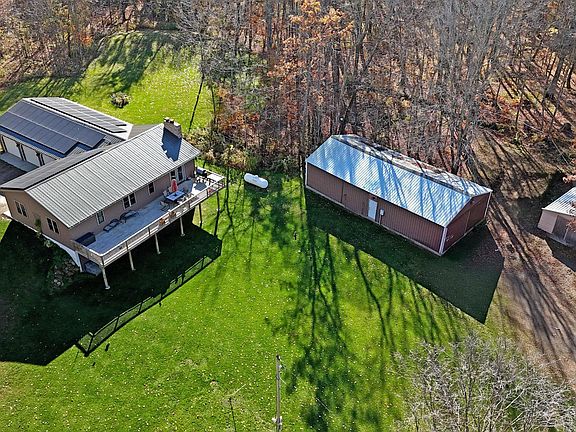 3rd image of 2250 Forest Shores Rd