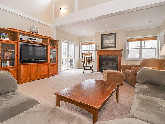 3rd image of 213 Side Saddle Ln