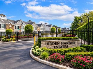 33 Nicole Ct #33, Copiague, NY 11726