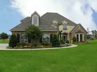 6022 Red Cedar Dr, Edmond, OK 73025