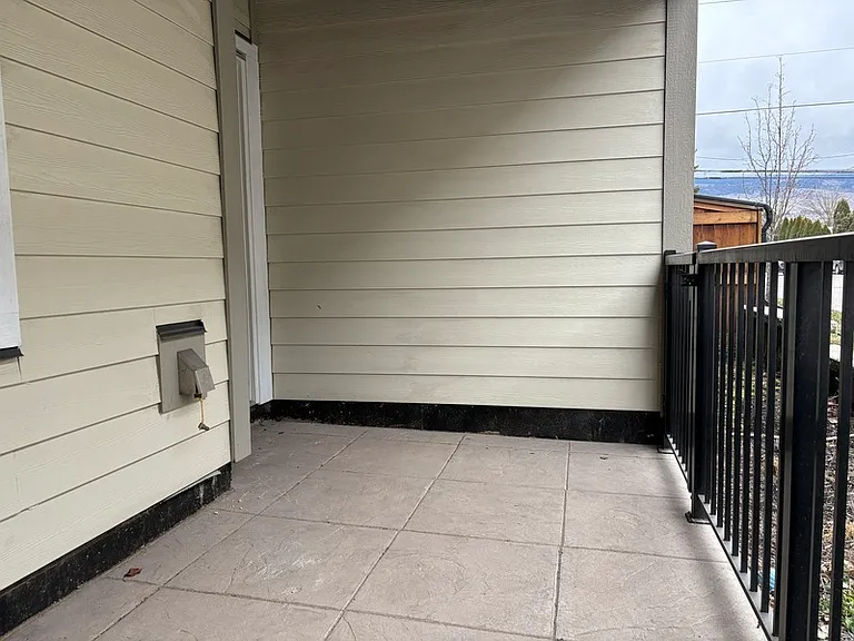 1308 Rutland Rd N #15 — Photo 12