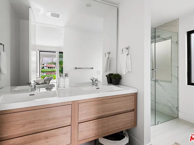49723 Avenida Montero — Photo 32