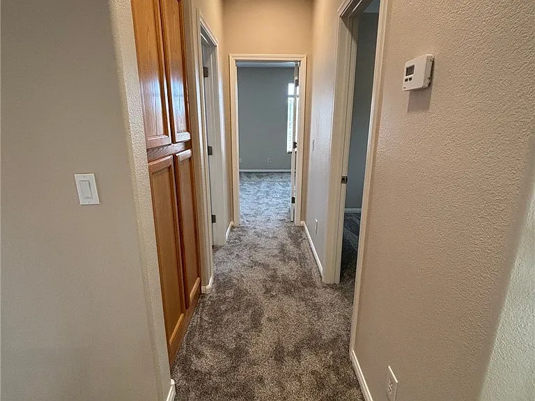 8585 Ebony Hills Way — Photo 23