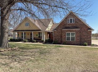 1007 S Powell Ave, Wagoner, OK 74467